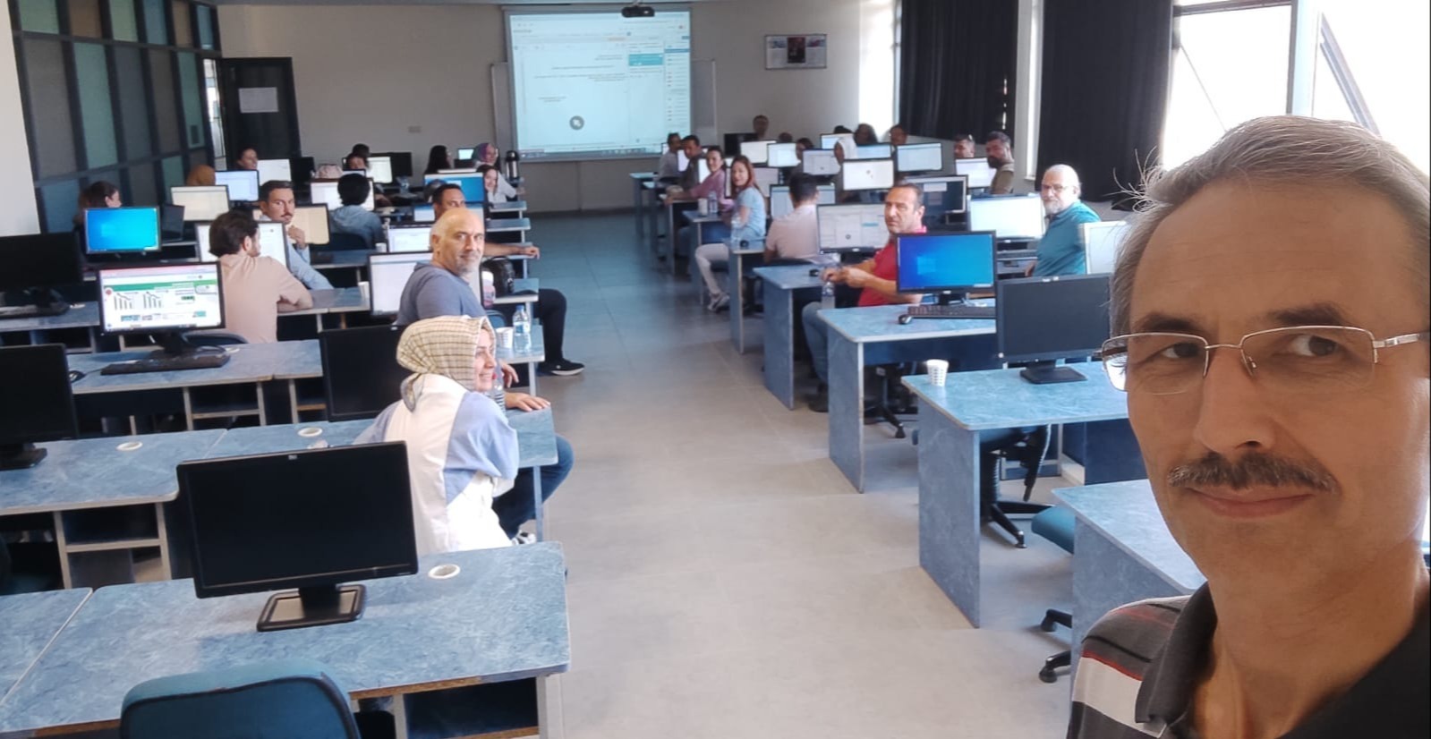 Yüksekokulumuzda Akademik Personele Yönelik ÜBYS Eğitimi Düzenlendi